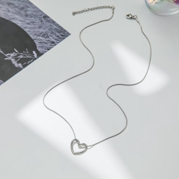 Korean version of the chain hollow heart titanium steel necklace - Picture 1 of 5